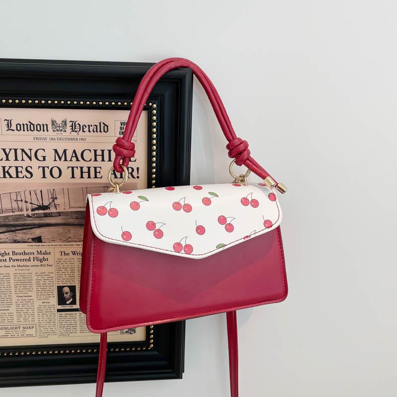 Sweet Bow Print Square Shoulder Bags for Women Cherry Ctrast Color Ladies PU Crossbody Bag Portable Girls Flap Handbags Purse червоний
Sweet Bow Print Square Shoulder Bags for Women Cherry Ctrast Color Ladies PU Crossbody Bag Portable Girls Flap Handbags Purse червоний