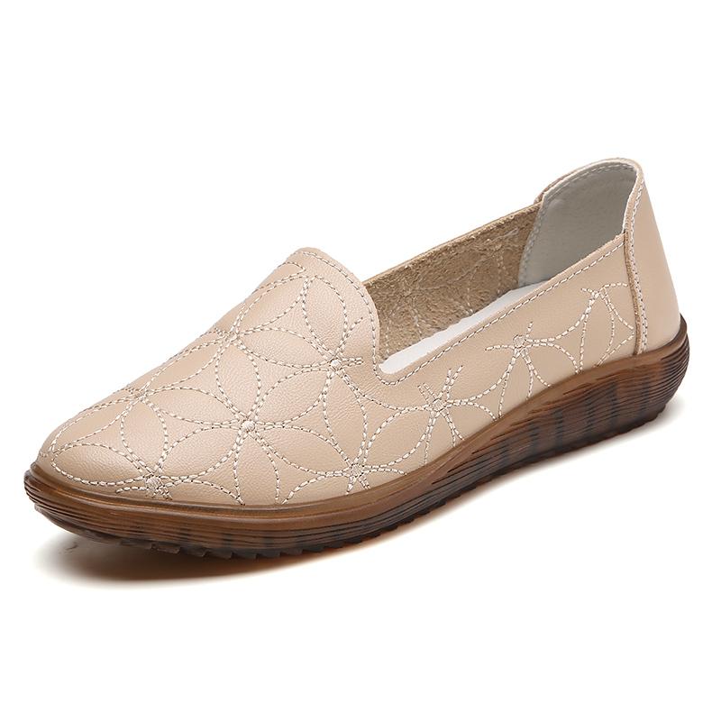 Light spring and autumn embroidery lady mother real leather shoes flat casual walking sports shoes vulcanized women s shoes 40
Light spring and autumn embroidery lady mother real leather shoes flat casual walking sports shoes vulcanized women s shoes 40