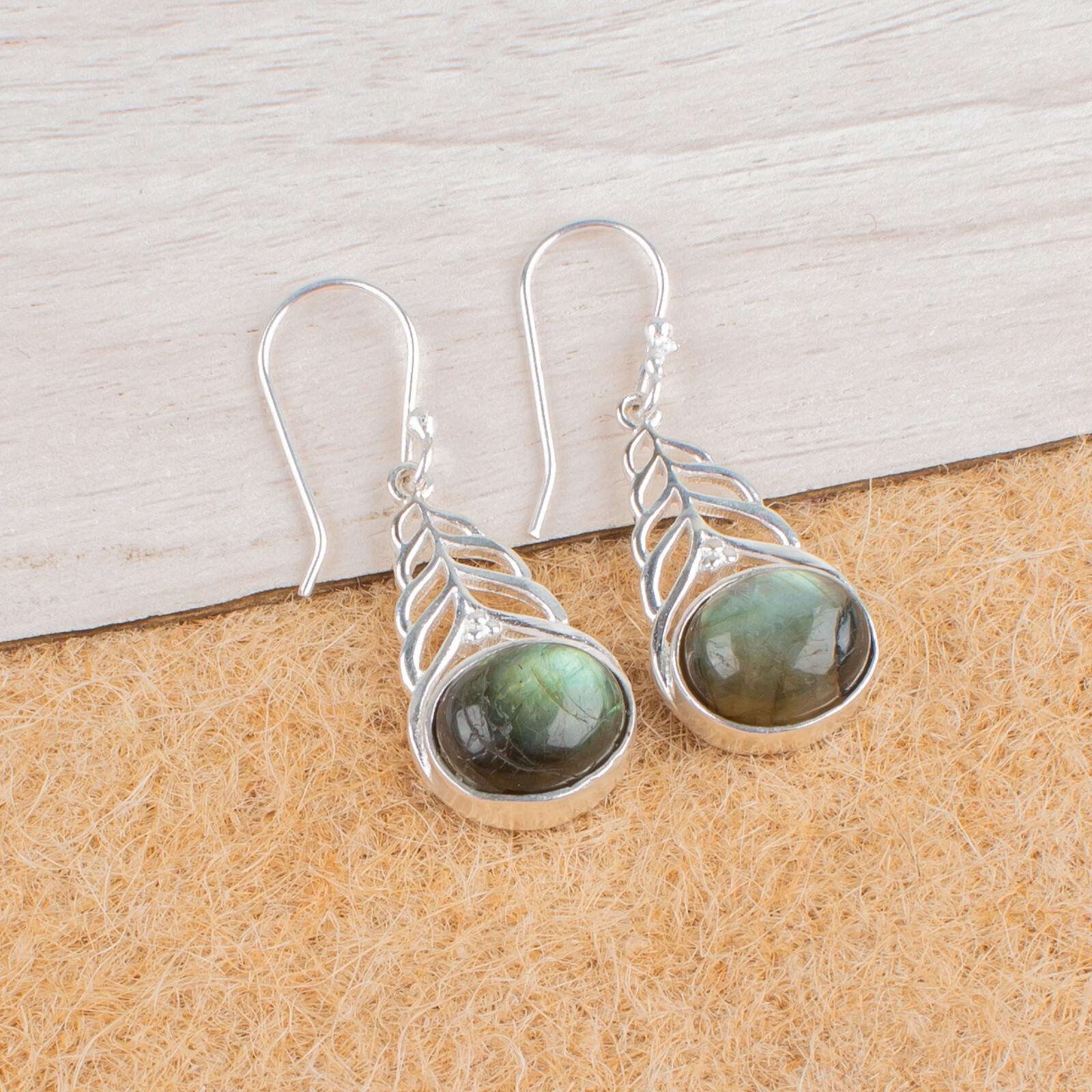 Natural Labradorite Gemstone 925 Sterling Silver Jewelry Stylish Earrings 1.64 CE-1-19
Natural Labradorite Gemstone 925 Sterling Silver Jewelry Stylish Earrings 1.64 CE-1-19