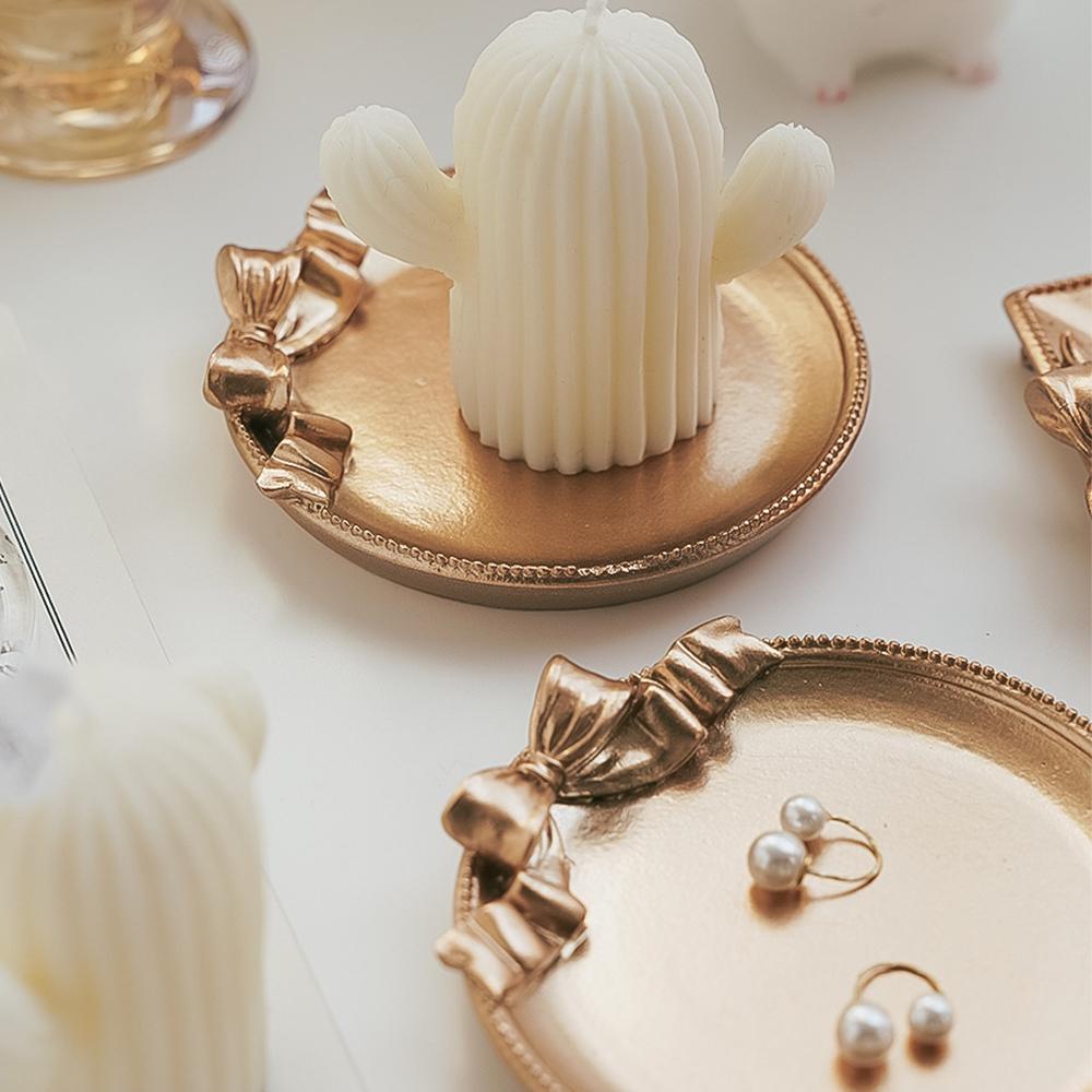 Retro Bow-knot Tray Ring Jewelry Storage Trays Lovely Round and Square Candle Tray Photography Prop Home Decor Ornaments
Retro Bow-knot Tray Ring Jewelry Storage Trays Lovely Round and Square Candle Tray Photography Prop Home Decor Ornaments