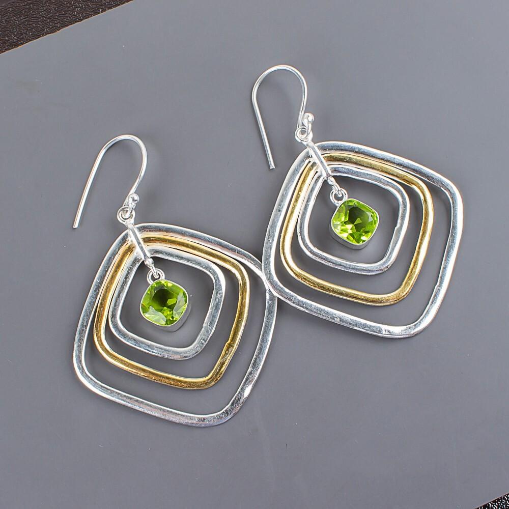 Peridot Gemstone 925 Sterling Silver Handmade Jewelry Drop/Dangle Earrings 2.44 EE-70-9
Peridot Gemstone 925 Sterling Silver Handmade Jewelry Drop/Dangle Earrings 2.44 EE-70-9