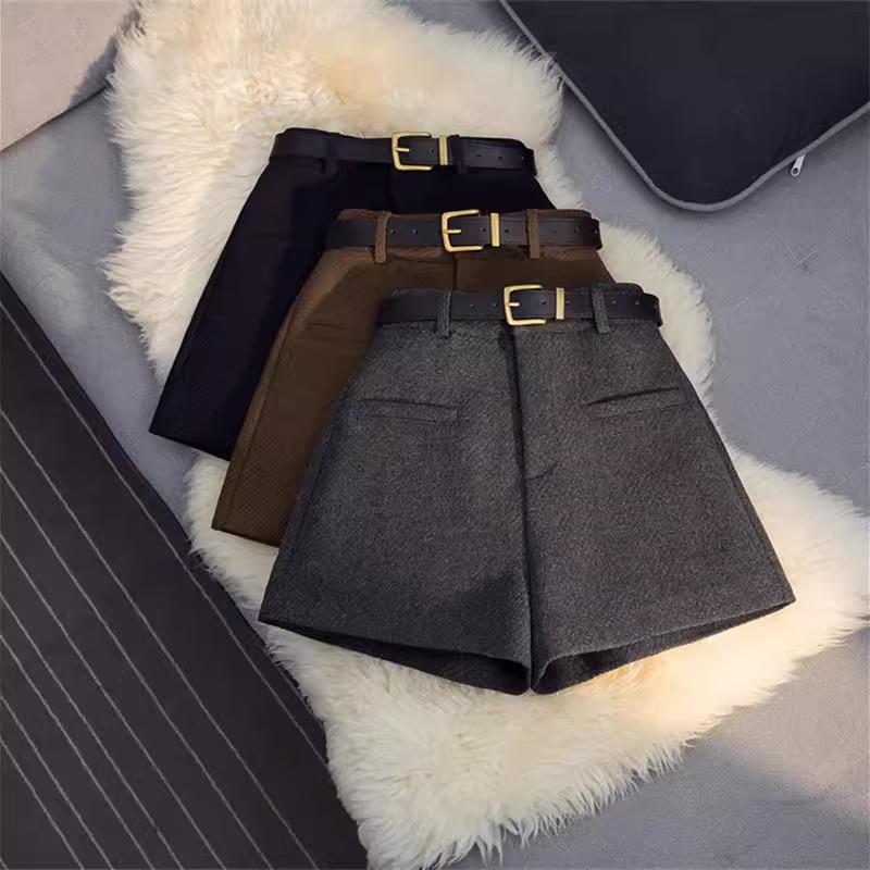 2024 Autumn/Winter Petite Women s Gray Woolen High-Waist A-Line Shorts: Versatile, Slim, Wide-Leg Design S
2024 Autumn/Winter Petite Women s Gray Woolen High-Waist A-Line Shorts: Versatile, Slim, Wide-Leg Design S