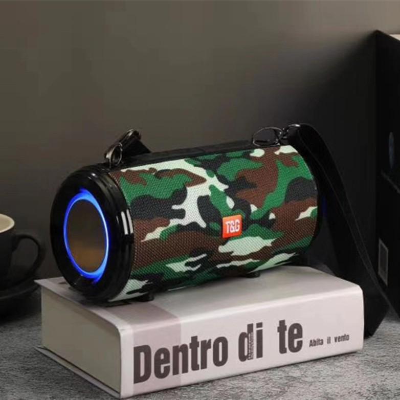 Креативна Bluetooth-колонка з кольоровою світловою смугою та подвійним сабвуфером для використання на вулиці та вдома чорний
Креативна Bluetooth-колонка з кольоровою світловою смугою та подвійним сабвуфером для використання на вулиці та вдома чорний