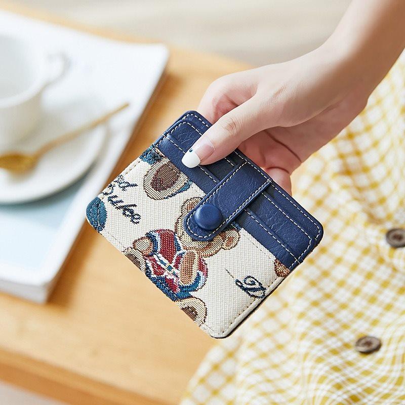 1pcs Small card bag for women, compact and ultra-thin mini wallet for women, large capacity, cute driver s license card holder
1pcs Small card bag for women, compact and ultra-thin mini wallet for women, large capacity, cute driver s license card holder