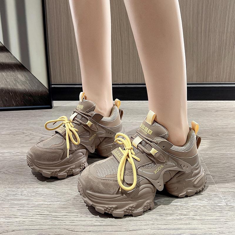 Европейские популярные кроссовки на толстой подошве для женщин 2025 новые модели показывают ноги, маленькие сетчатые туфли-маффины, увеличивающие рост и дышащие спортивные женские туфли 40
Европейские популярные кроссовки на толстой подошве для женщин 2025 новые модели показывают ноги, маленькие сетчатые туфли-маффины, увеличивающие рост и дышащие спортивные женские туфли 40