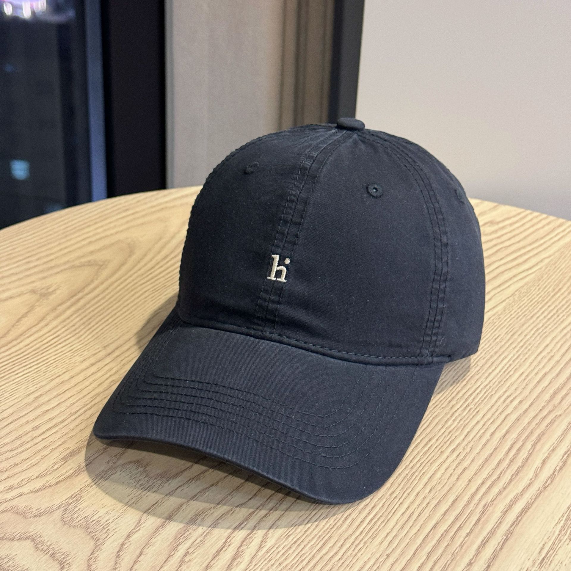 High-quality pure cotton, washed, new simple design H Letter Embroidered Baseball Cap for Men and Women, Casual Versatile Soft Top Duckbill Cap Adult54-60Adjustable чёрный
High-quality pure cotton, washed, new simple design H Letter Embroidered Baseball Cap for Men and Women, Casual Versatile Soft Top Duckbill Cap Adult54-60Adjustable чёрный