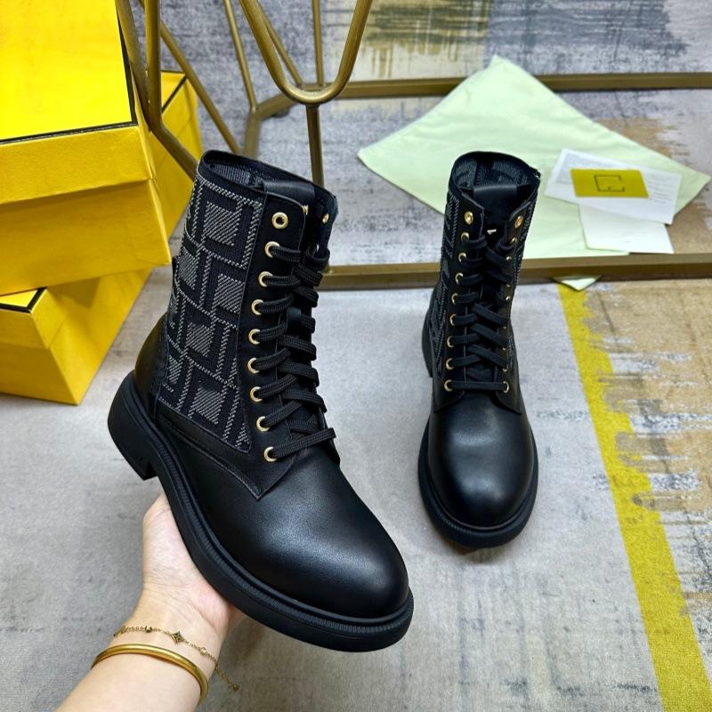 2025F autumn and winter new black short female knight snow boots first layer cowhide pure black new non-slip height increase 35
2025F autumn and winter new black short female knight snow boots first layer cowhide pure black new non-slip height increase 35