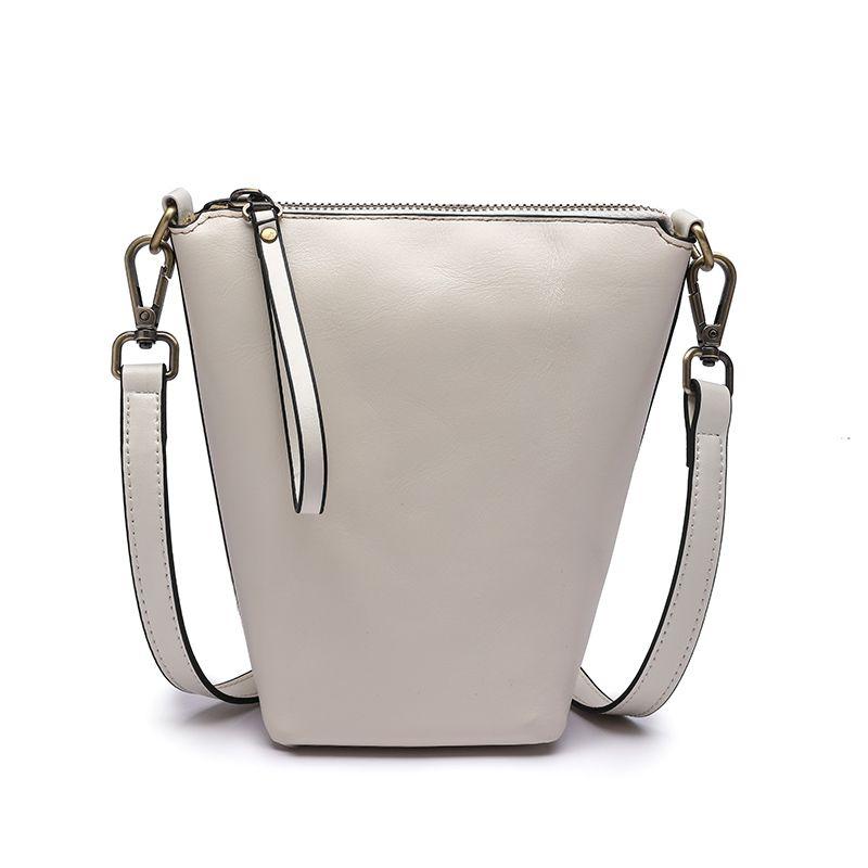 Minimalist Fashion Soft All-Match Genuine Leather Women s Bag White
Minimalist Fashion Soft All-Match Genuine Leather Women s Bag White