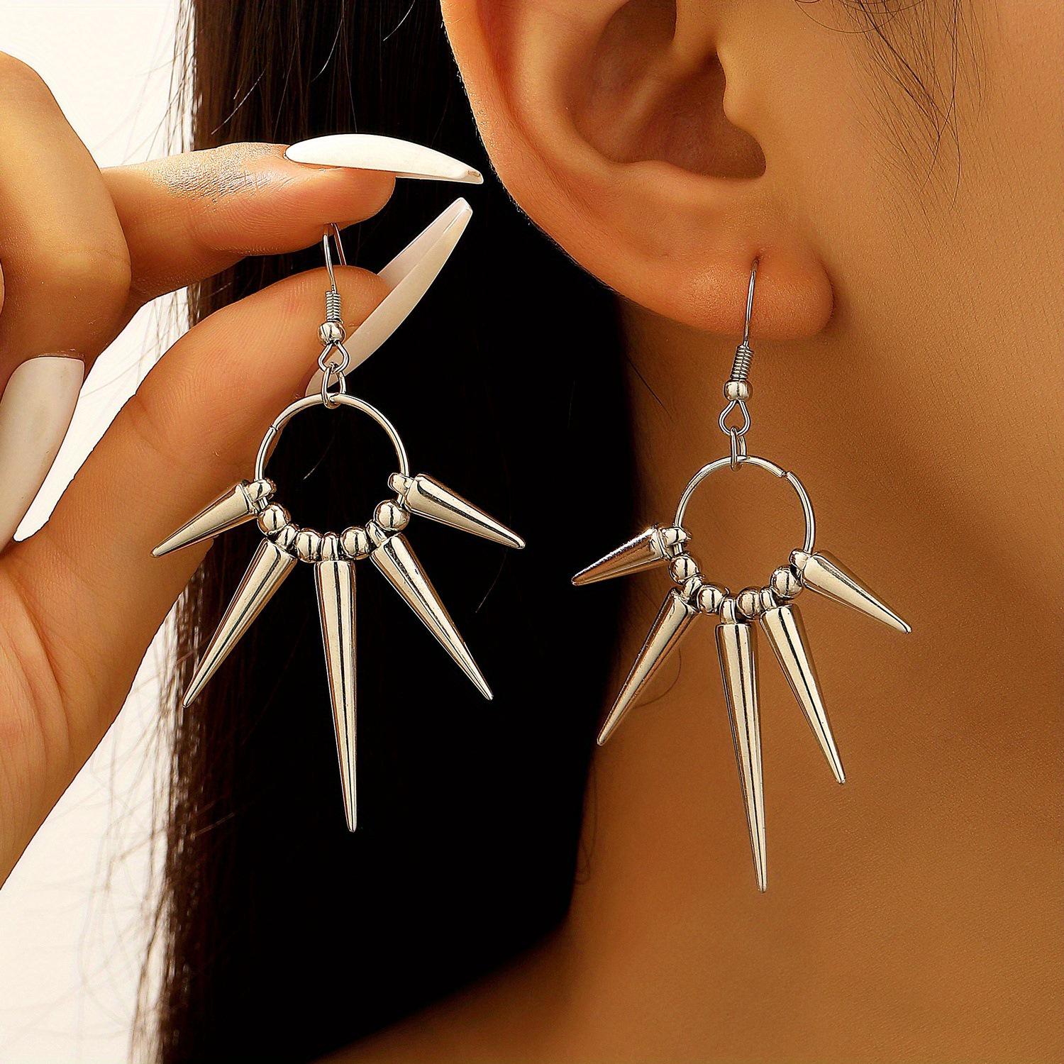 Gothic Handmade Teardrop Pendant Rivet Punk Earrings for Women
Gothic Handmade Teardrop Pendant Rivet Punk Earrings for Women