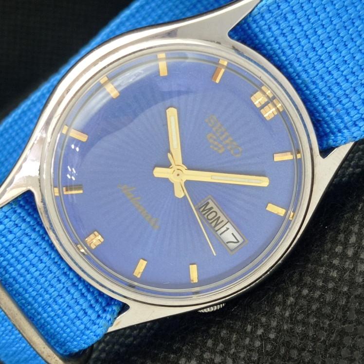 Б/У винтажные часы SEIKO 5 AUTOMATIC 7019A JAPAN MENS D/D BLUE WATCH 608i-a316880-2 SKU608i-a316880
Б/У винтажные часы SEIKO 5 AUTOMATIC 7019A JAPAN MENS D/D BLUE WATCH 608i-a316880-2 SKU608i-a316880