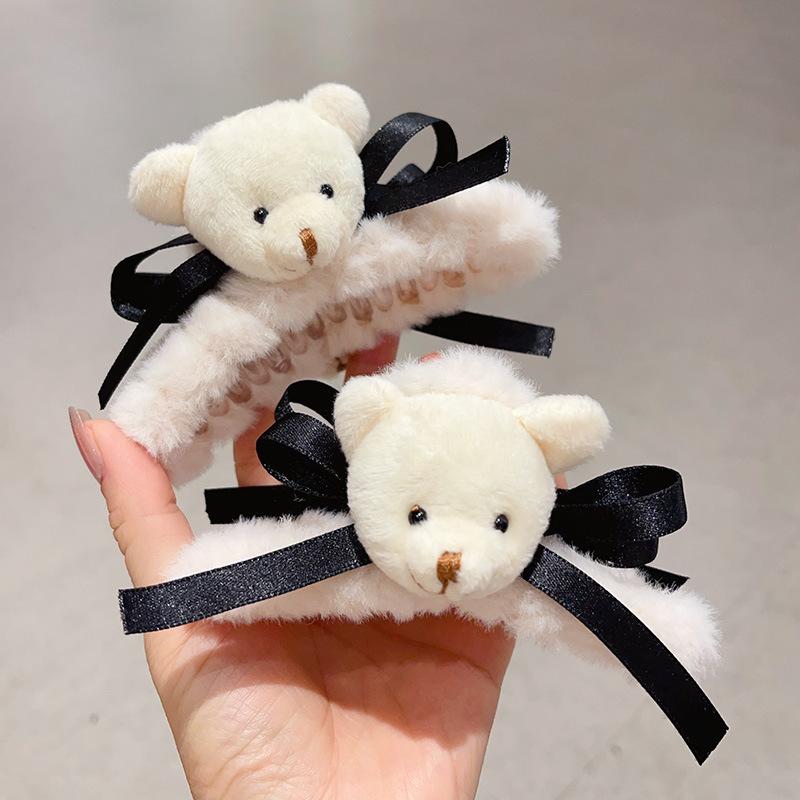 1pc French autumn and winter new cute and versatile teddy bear clip, shark clip, butterfly bow hair clip, and hair accessories
1pc French autumn and winter new cute and versatile teddy bear clip, shark clip, butterfly bow hair clip, and hair accessories