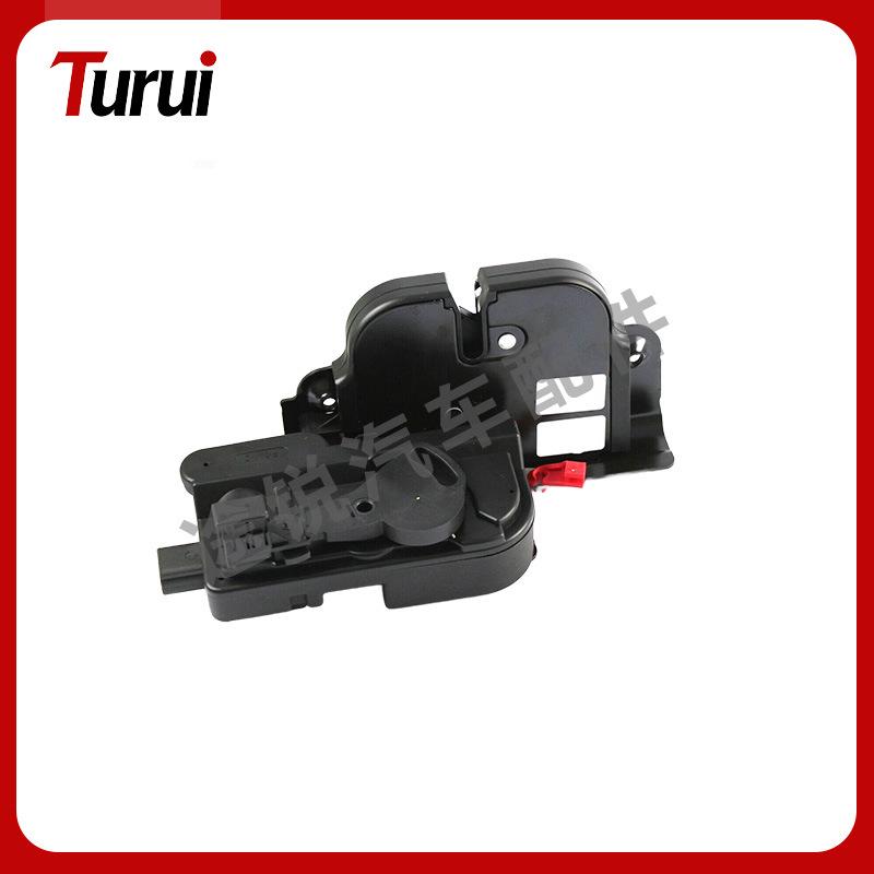 A6397401635 fits Mercedes W639 2003+ tailgate, trunk, rear, and boot locks.
A6397401635 fits Mercedes W639 2003+ tailgate, trunk, rear, and boot locks.
