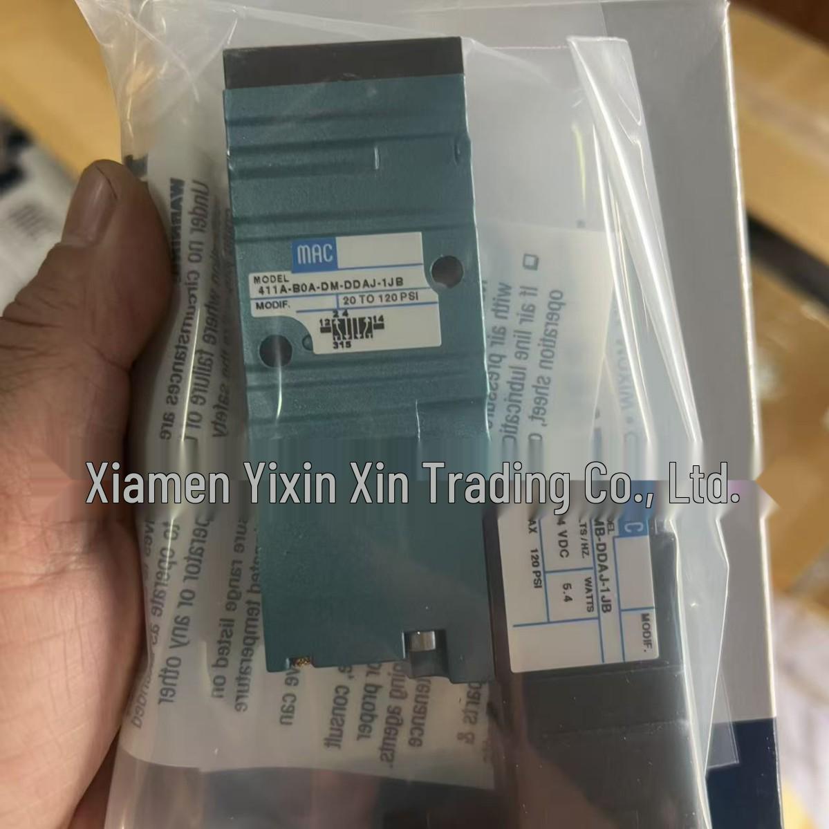 Brand New USA MAC Solenoid Valve 55B-11-PI-421BAAD - Original with Free SF Express Shipping.
Brand New USA MAC Solenoid Valve 55B-11-PI-421BAAD - Original with Free SF Express Shipping.