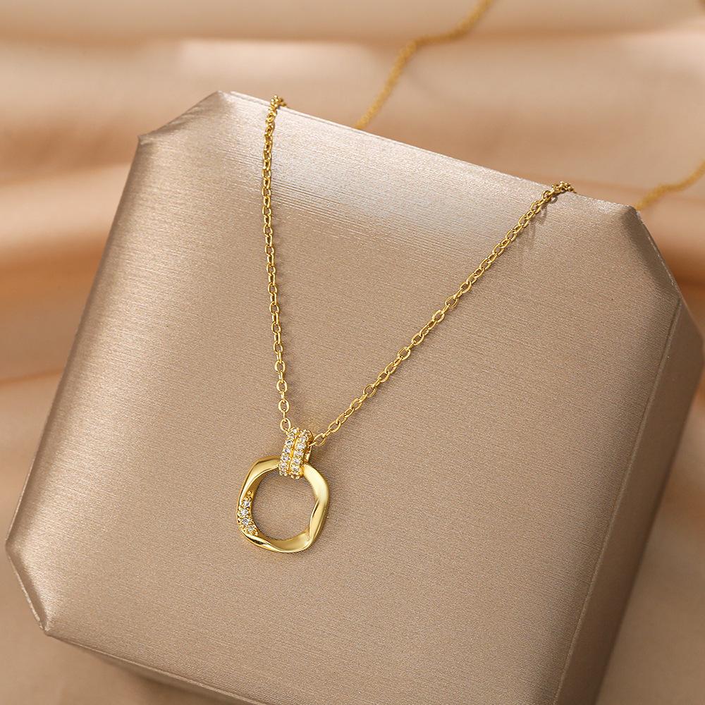 Fashion Full Rhinestone Zirconia Double Ring Titanium Steel Necklace, Light Luxury Choker Chain, Versatile Pendant
Fashion Full Rhinestone Zirconia Double Ring Titanium Steel Necklace, Light Luxury Choker Chain, Versatile Pendant