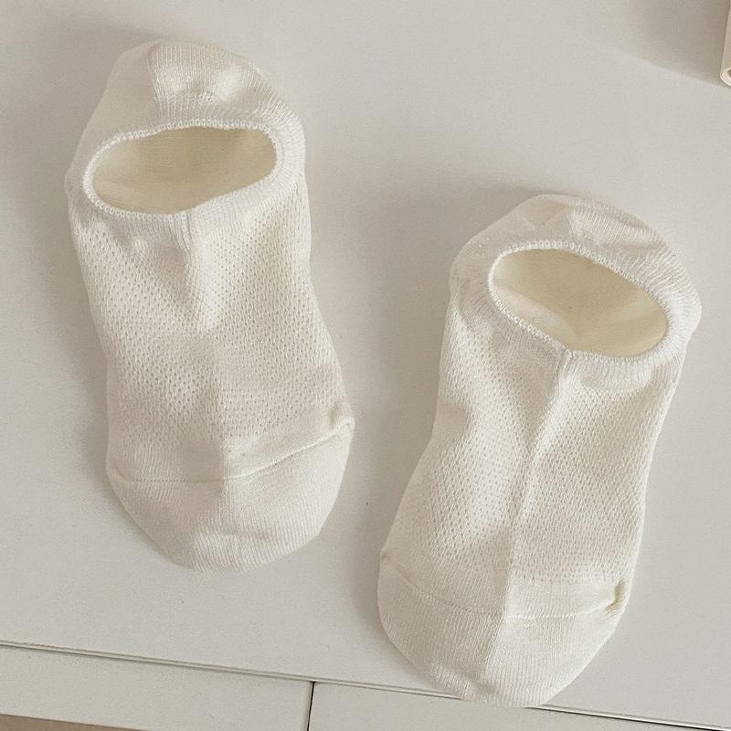 Female Summer Thin Solid Color Does Not Fall Off Heel Shallow Mouth Invisible Socks 1 pair білий
Female Summer Thin Solid Color Does Not Fall Off Heel Shallow Mouth Invisible Socks 1 pair білий
