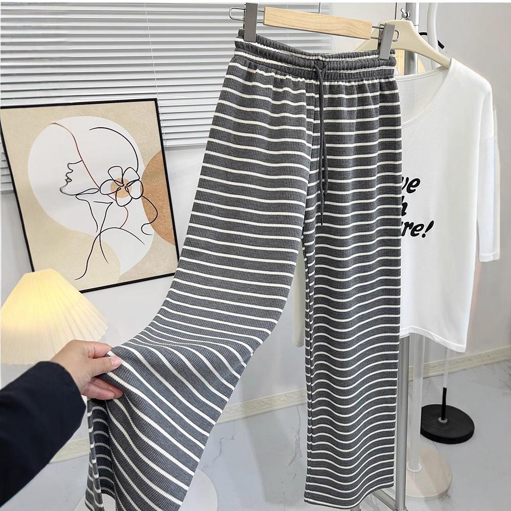 Women s 2025 Grey & White Striped Wide-Leg High-Waist Pants - Versatile, Loose, Casual Trend S (80-95 jin)
Women s 2025 Grey & White Striped Wide-Leg High-Waist Pants - Versatile, Loose, Casual Trend S (80-95 jin)