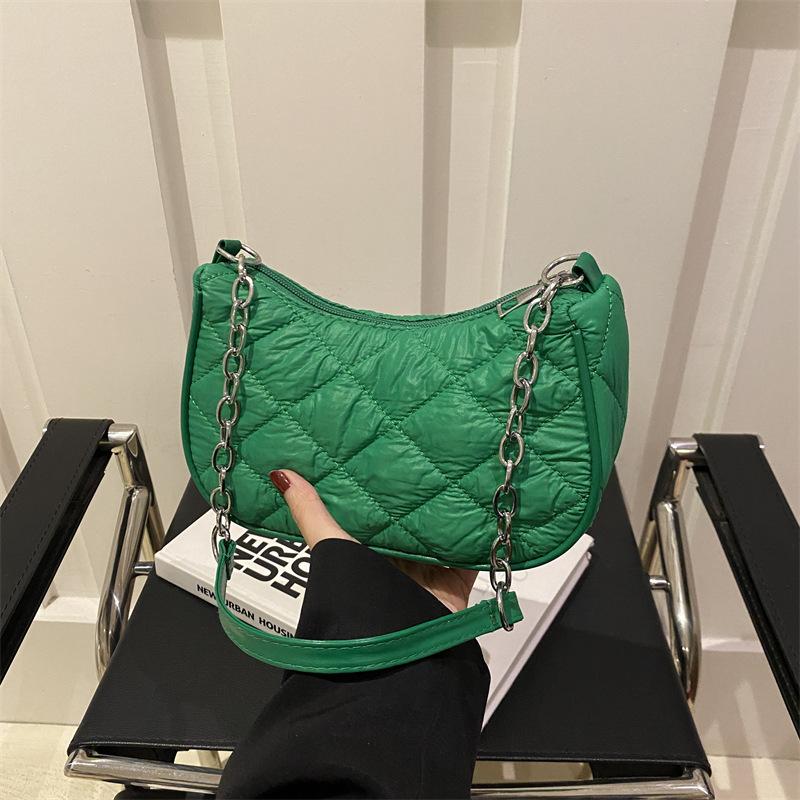 Korean version of the new simple shoulder bag women s fashion casual personality versatile popular chain high-end shoulder bag зелёный
Korean version of the new simple shoulder bag women s fashion casual personality versatile popular chain high-end shoulder bag зелёный