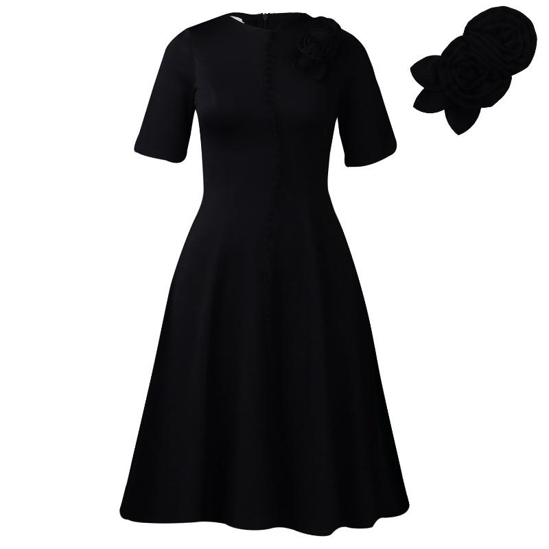Women s new short-sleeved solid color round neck temperament elegant African dress XXXL чорний
Women s new short-sleeved solid color round neck temperament elegant African dress XXXL чорний