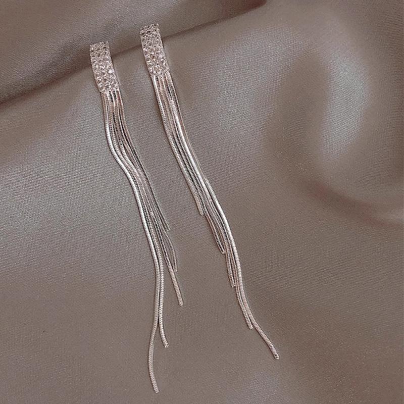 Female Temperament Long Tassel Earrings 1 pair of earrings срібний
Female Temperament Long Tassel Earrings 1 pair of earrings срібний