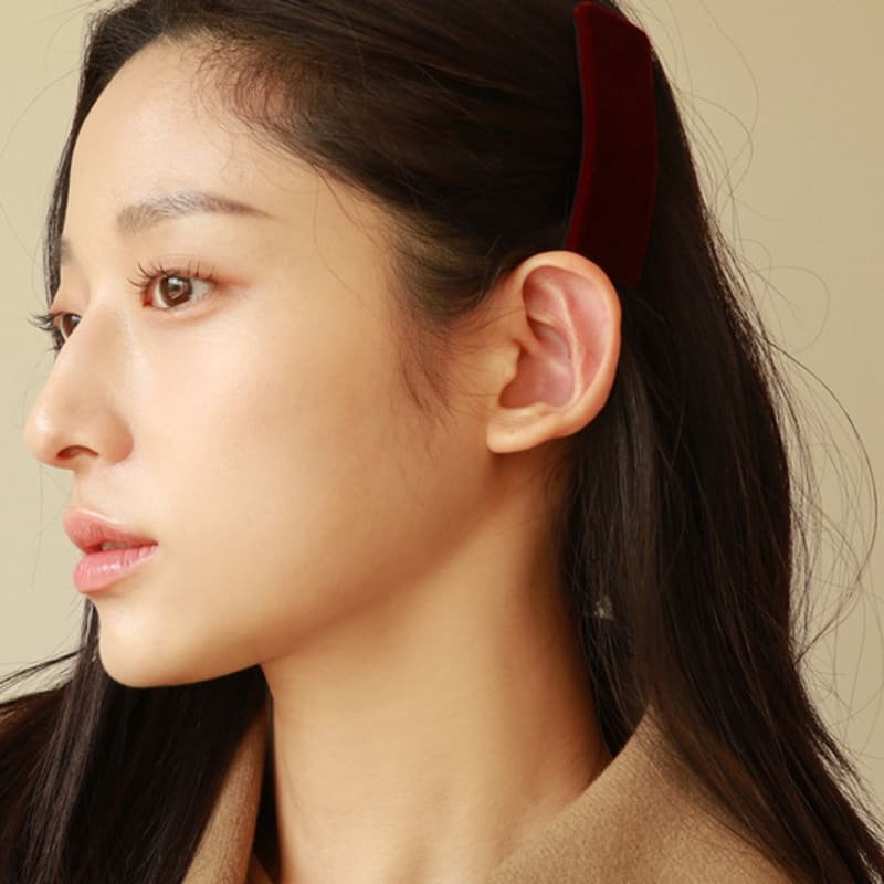 Less is more Velvet Hair Pin _ 4 colors green
Less is more Velvet Hair Pin _ 4 colors green