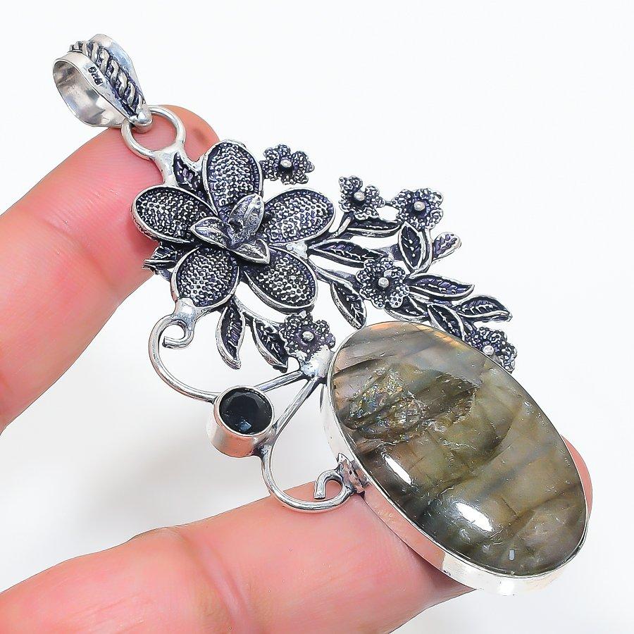 Подвеска из натурального лабрадорита, шпинели из стерлингового серебра 925 пробы 3,23 дюйма o1k94 
Подвеска из натурального лабрадорита, шпинели из стерлингового серебра 925 пробы 3,23 дюйма o1k94