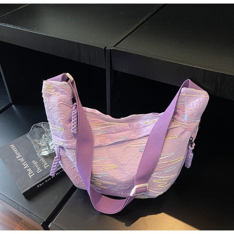 Trendy shoulder bag urban simple messenger bag daily commute niche design dumpling bag manufacturer Small фиолетовый
Trendy shoulder bag urban simple messenger bag daily commute niche design dumpling bag manufacturer Small фиолетовый