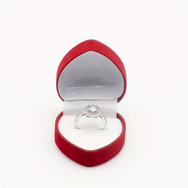 Luxurious heart-shaped velvet ring box designed to store rings and earrings, perfect for girlfriends, mothers, or for weddings and festivals 1pc
Luxurious heart-shaped velvet ring box designed to store rings and earrings, perfect for girlfriends, mothers, or for weddings and festivals 1pc