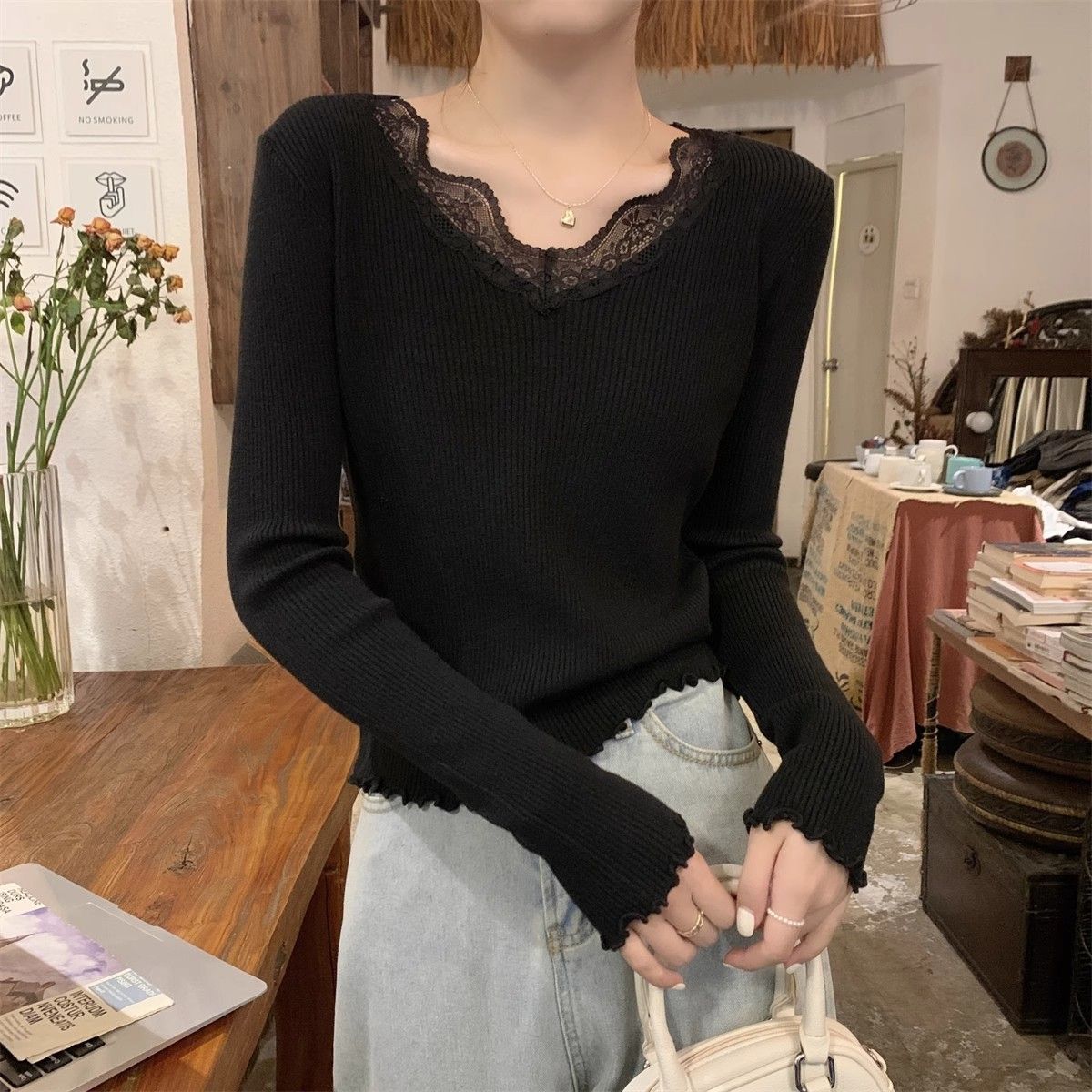 Pure and Alluring Gentle Style Lace Patchwork Sweater Women s Autumn Winter Design-oriented Base Layer Slim Fit Warm Inner Top S
Pure and Alluring Gentle Style Lace Patchwork Sweater Women s Autumn Winter Design-oriented Base Layer Slim Fit Warm Inner Top S