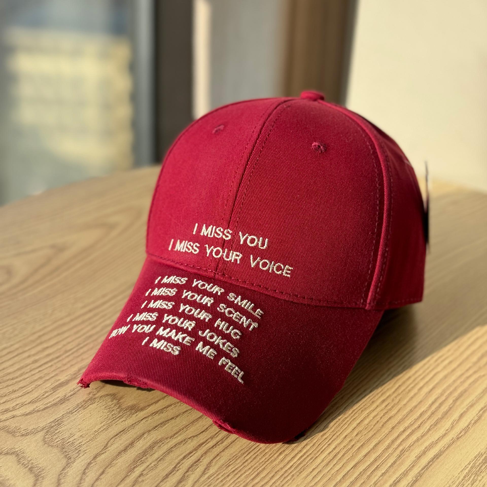 The new spring and summer collection features multi-row lettered washed hardtop baseball caps for women, with deep brims and large head Adult54-60Adjustable вина червоного кольору
The new spring and summer collection features multi-row lettered washed hardtop baseball caps for women, with deep brims and large head Adult54-60Adjustable вина червоного кольору