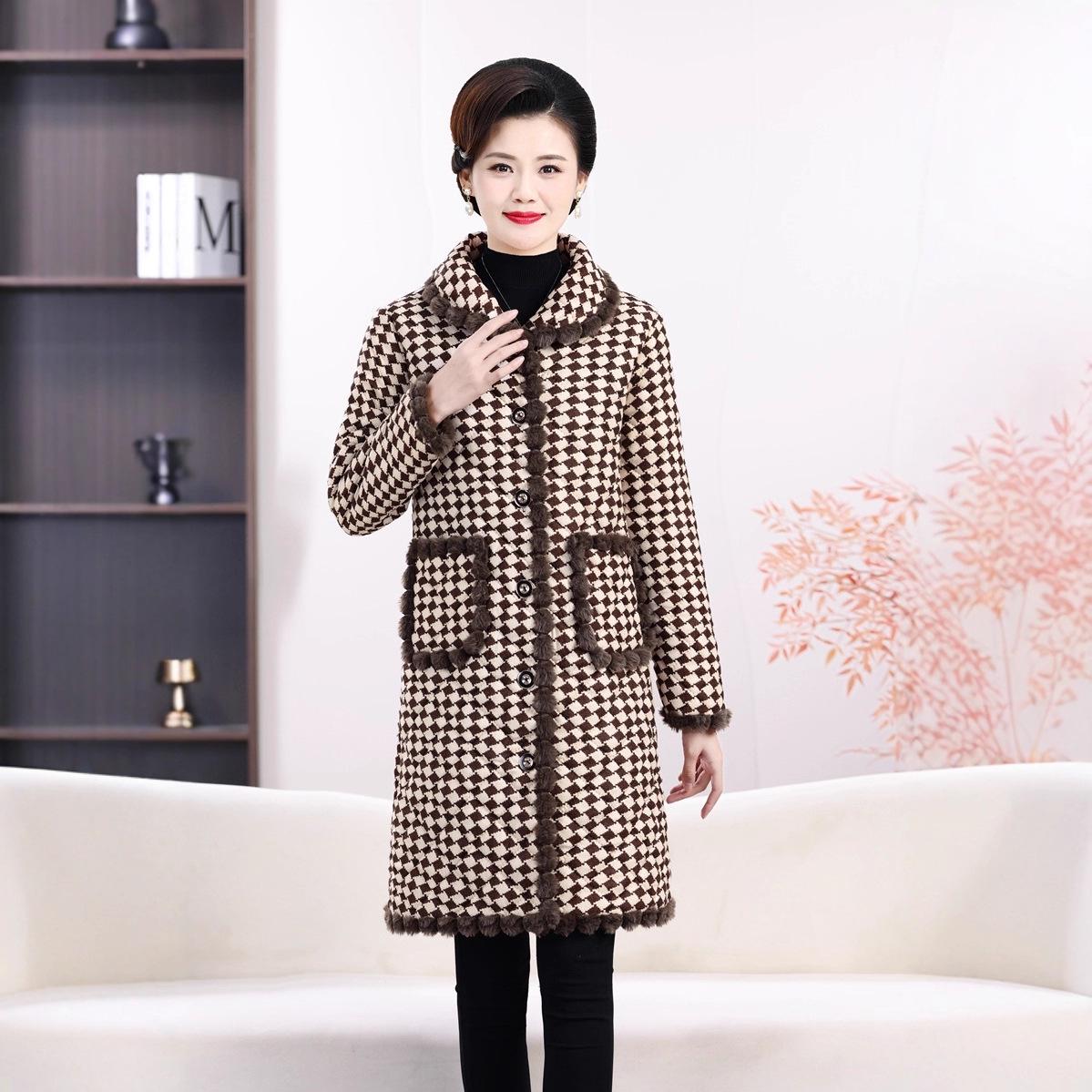 Mom s Winter Velvet-Lined Cotton Jacket - Warm, Thickened, Mid-Length Coat for Middle-Aged & Elderly Women 5XL (145-160 jin)
Mom s Winter Velvet-Lined Cotton Jacket - Warm, Thickened, Mid-Length Coat for Middle-Aged & Elderly Women 5XL (145-160 jin)