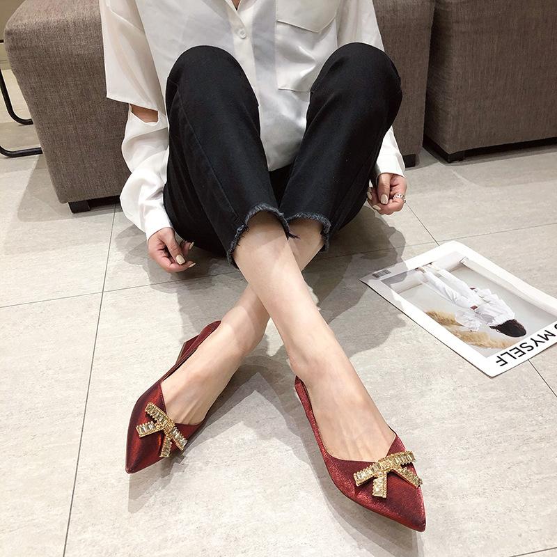 New shallow mouth women s single shoes bow rhinestone thick heel high heels women s cute wind pointed women s shoes 34 чёрный
New shallow mouth women s single shoes bow rhinestone thick heel high heels women s cute wind pointed women s shoes 34 чёрный