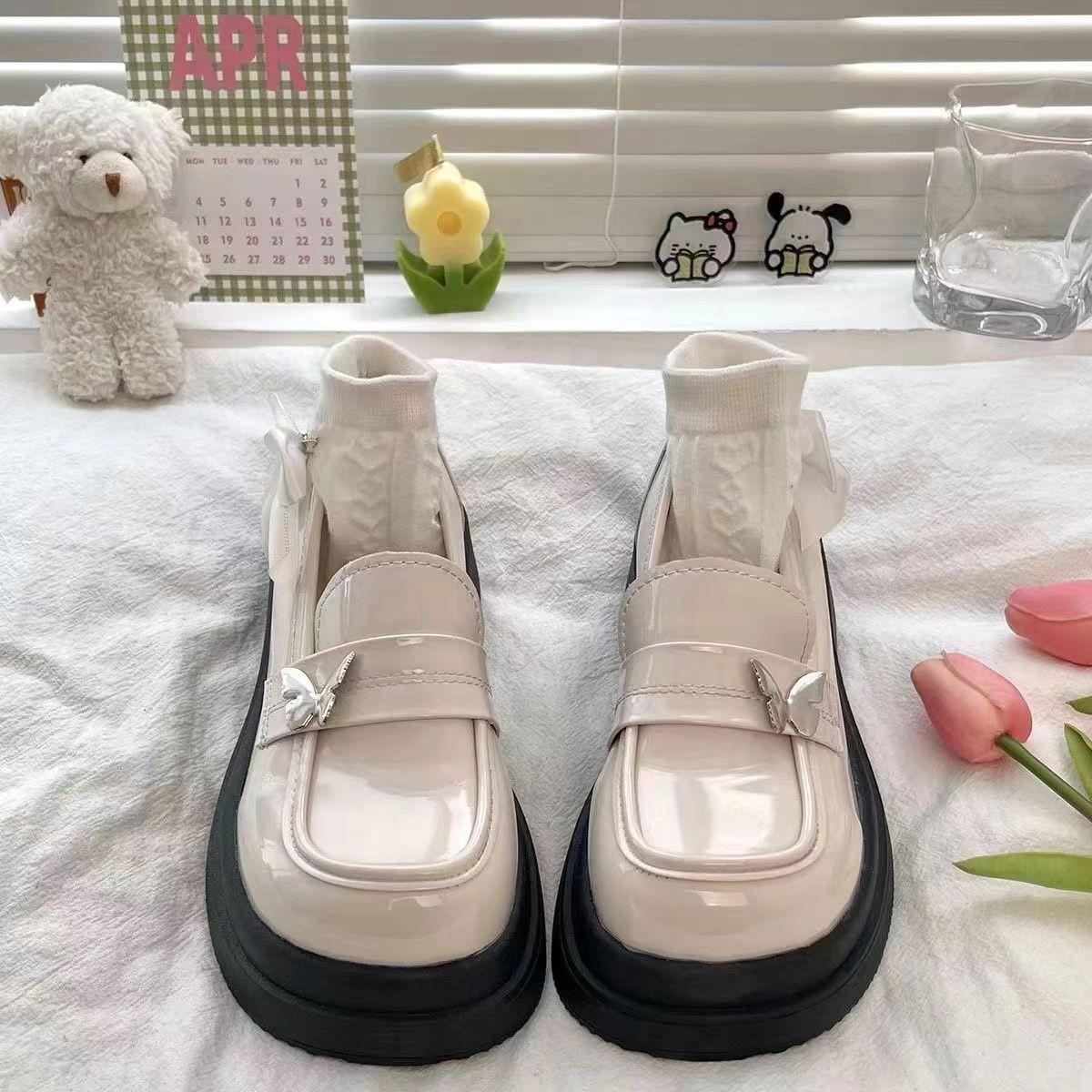 МОДНЕ ВЗУТТЯ Чоловічі дихаючі спортивні кросівки Спортивне взуття для бігу Відкритий жіночий теніс Тренажер для тренажерного залу 40
МОДНЕ ВЗУТТЯ Чоловічі дихаючі спортивні кросівки Спортивне взуття для бігу Відкритий жіночий теніс Тренажер для тренажерного залу 40