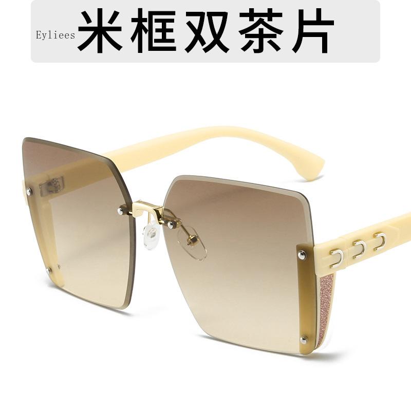 Винтажные безободковые солнцезащитные очки Женские градиентные солнцезащитные очки Летние оттенки Модные UV400 Безободковые солнцезащитные очки Женские очки
Винтажные безободковые солнцезащитные очки Женские градиентные солнцезащитные очки Летние оттенки Модные UV400 Безободковые солнцезащитные очки Женские очки