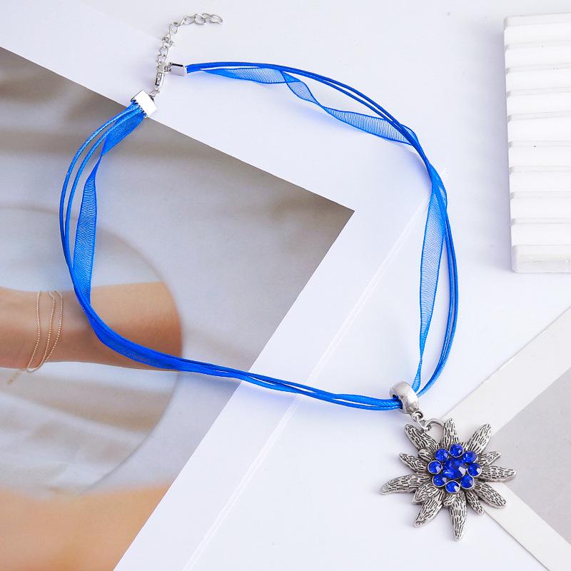 Этническое колье-подвеска «Эдельвейс», регулируемое украшение в стиле Октоберфест
Этническое колье-подвеска «Эдельвейс», регулируемое украшение в стиле Октоберфест