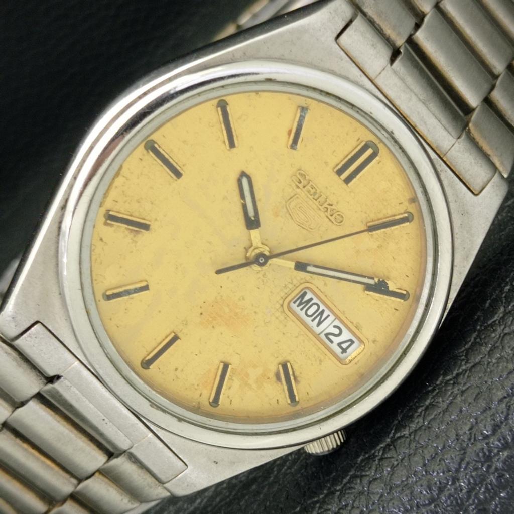 Б/У подлинные старинные автоматические мужские часы SEIKO 5 из Японии с оригинальным циферблатом a435064-2 R122-a435064
Б/У подлинные старинные автоматические мужские часы SEIKO 5 из Японии с оригинальным циферблатом a435064-2 R122-a435064