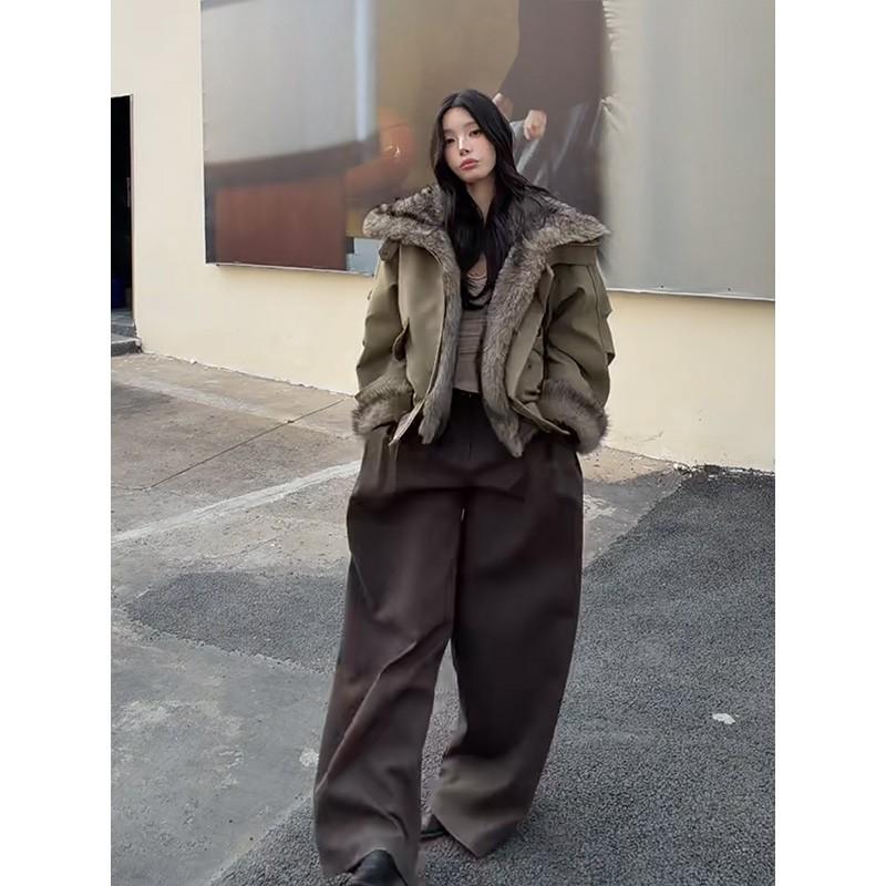 American Retro Detachable Fur Collar Women s Winter Jacket, New Design, Loose Fit Workwear Style (2025 In Stock) L
American Retro Detachable Fur Collar Women s Winter Jacket, New Design, Loose Fit Workwear Style (2025 In Stock) L