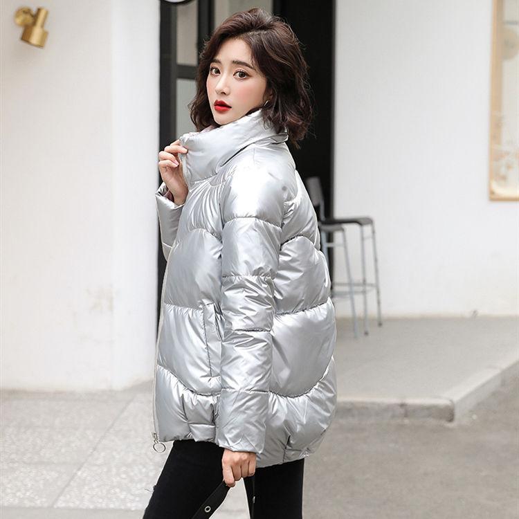 Winter Women Mid-length Parkas Jackets Casual Female Thicken Warm Hooded Jackets Coat Windprood Shiny Parka Coat with Fur Collar XXL срібні білого кольору
Winter Women Mid-length Parkas Jackets Casual Female Thicken Warm Hooded Jackets Coat Windprood Shiny Parka Coat with Fur Collar XXL срібні білого кольору