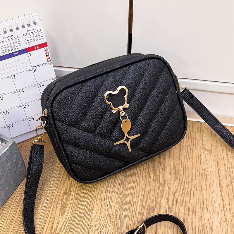 Camera bag shoulder mobile phone bag new women s bag Christmas storage bag messenger bag women s bag чёрный
Camera bag shoulder mobile phone bag new women s bag Christmas storage bag messenger bag women s bag чёрный