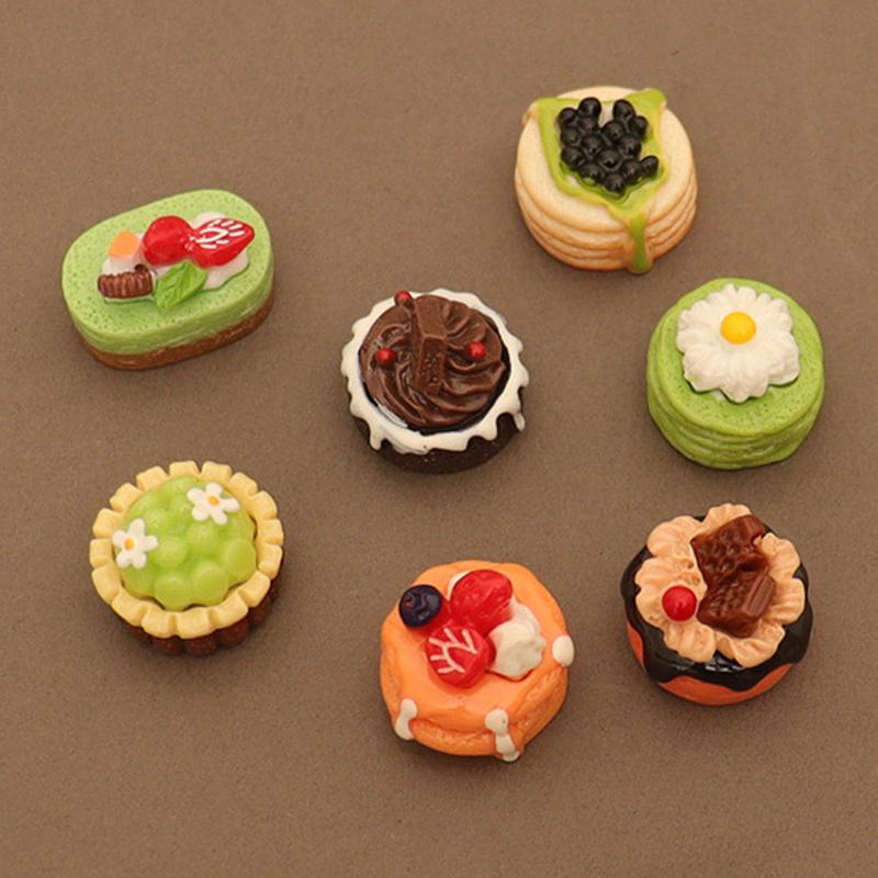 6Pcs/Set Cute Miniature Food Toy Dollhouse Mini Cake Pad Paper Tray Knife And Fork Model For Doll Kitchen Accessories as the picture
6Pcs/Set Cute Miniature Food Toy Dollhouse Mini Cake Pad Paper Tray Knife And Fork Model For Doll Kitchen Accessories as the picture
