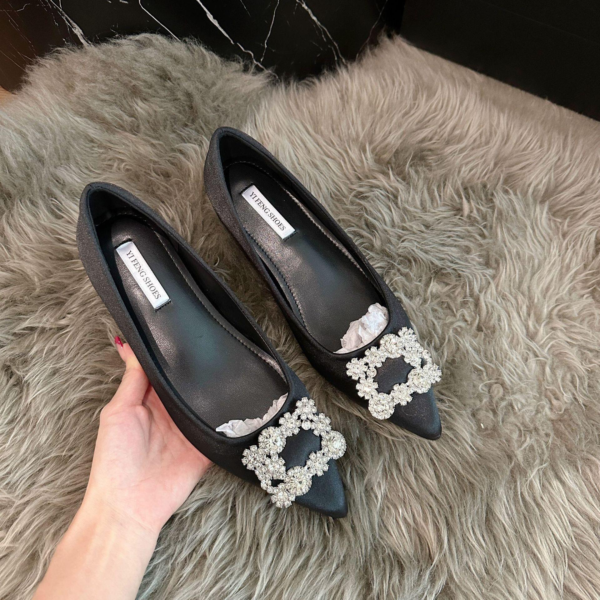 Sheepskin version~ Invisible inner height increase 5CM flat-soled single shoes women s 2025 spring temperament pointed rhinestone square buckle M 37
Sheepskin version~ Invisible inner height increase 5CM flat-soled single shoes women s 2025 spring temperament pointed rhinestone square buckle M 37