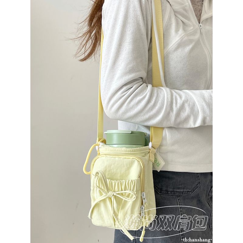 2025 New Mobile Phone Bag Women Bow Water Bottle Bag Outdoor Sports Lightweight Messenger Bag Water Cup Satchel Small Bag Yellow
2025 New Mobile Phone Bag Women Bow Water Bottle Bag Outdoor Sports Lightweight Messenger Bag Water Cup Satchel Small Bag Yellow