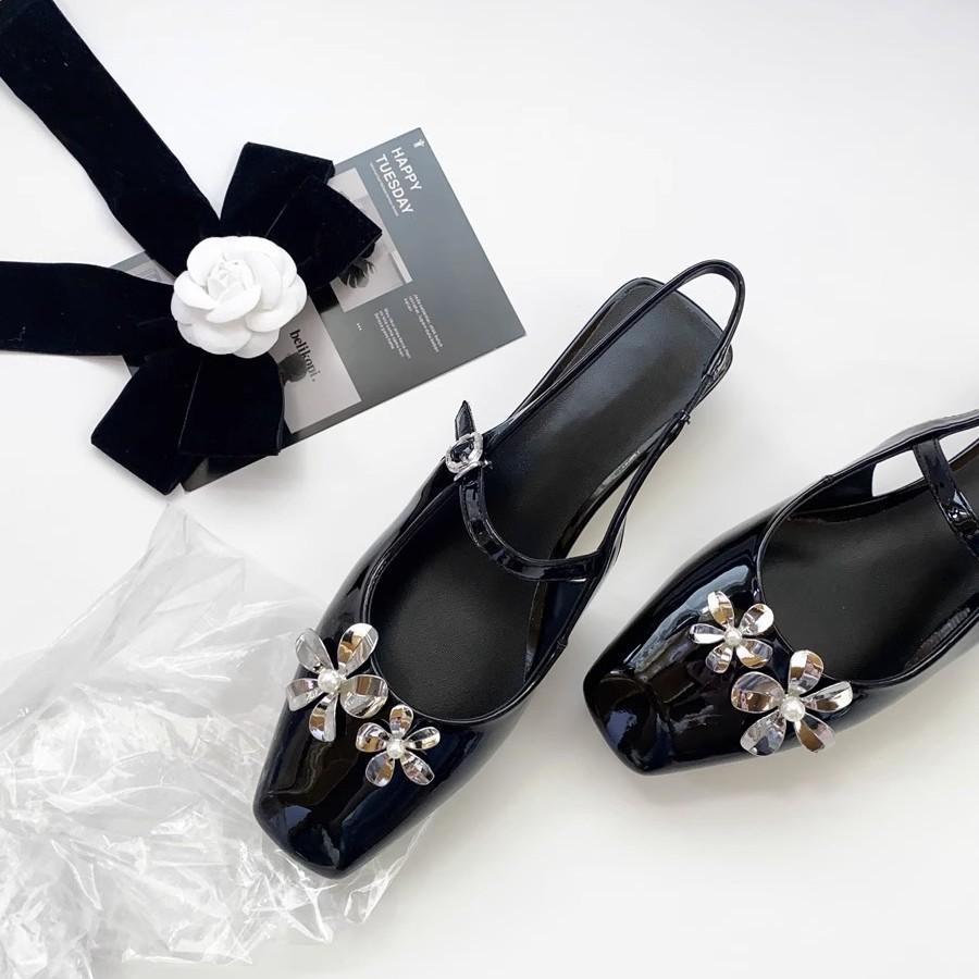 French inner height increase flat bottom one word with Mary Jane dance shoes women s square head shallow mouth one word buckle flower sheet 35
French inner height increase flat bottom one word with Mary Jane dance shoes women s square head shallow mouth one word buckle flower sheet 35