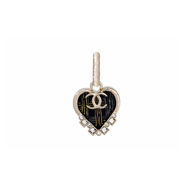 CHANEL classic double C logo Earrings love plaid rhinestone earrings for women чорний
CHANEL classic double C logo Earrings love plaid rhinestone earrings for women чорний