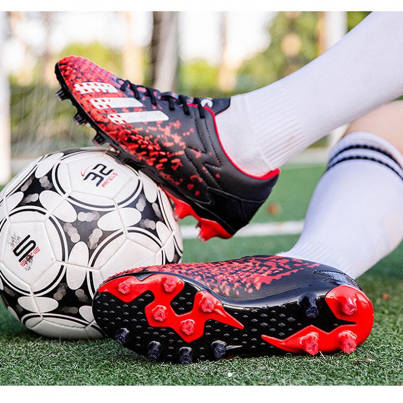 One piece 2025 football shoes children youth student competition training shoes boys and girls AG spikes artificial grass 34
One piece 2025 football shoes children youth student competition training shoes boys and girls AG spikes artificial grass 34