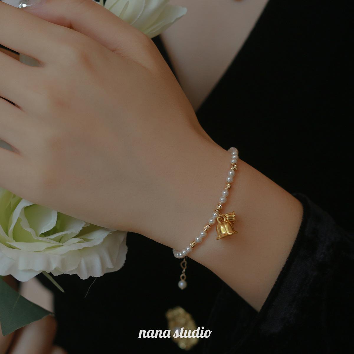 Lily of the valley in bloom Happy return Mini Pearl Bracelet for Women, New Vintage Niche Style Pearl style
Lily of the valley in bloom Happy return Mini Pearl Bracelet for Women, New Vintage Niche Style Pearl style