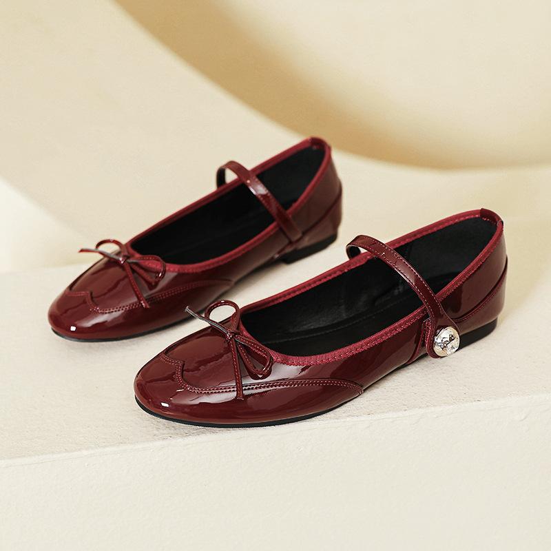 Fashion japanned leather bowtie flat shoes woman round toe rhinestone buckle mary janes ballet flats women soft bottom bow moccasins 35 красный
Fashion japanned leather bowtie flat shoes woman round toe rhinestone buckle mary janes ballet flats women soft bottom bow moccasins 35 красный