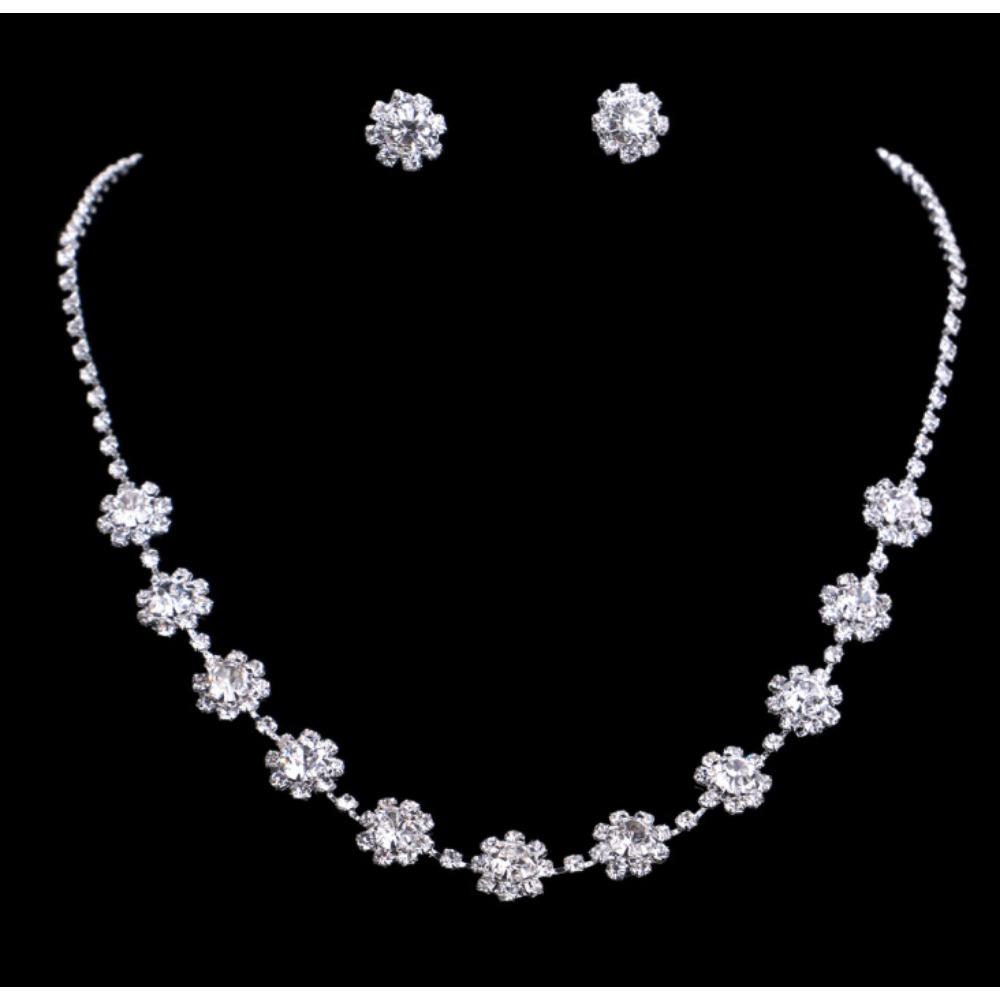 Jewelry, Simple and Shiny Sunflower Necklace Stud Earring Set, Women s Clothing Accessories, Wedding Necklace.
Jewelry, Simple and Shiny Sunflower Necklace Stud Earring Set, Women s Clothing Accessories, Wedding Necklace.