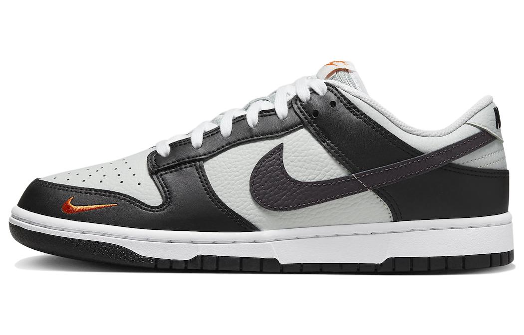 Nike Dunk Low Black Total Orange Mini Swoosh FN7808-001 36.5
Nike Dunk Low Black Total Orange Mini Swoosh FN7808-001 36.5