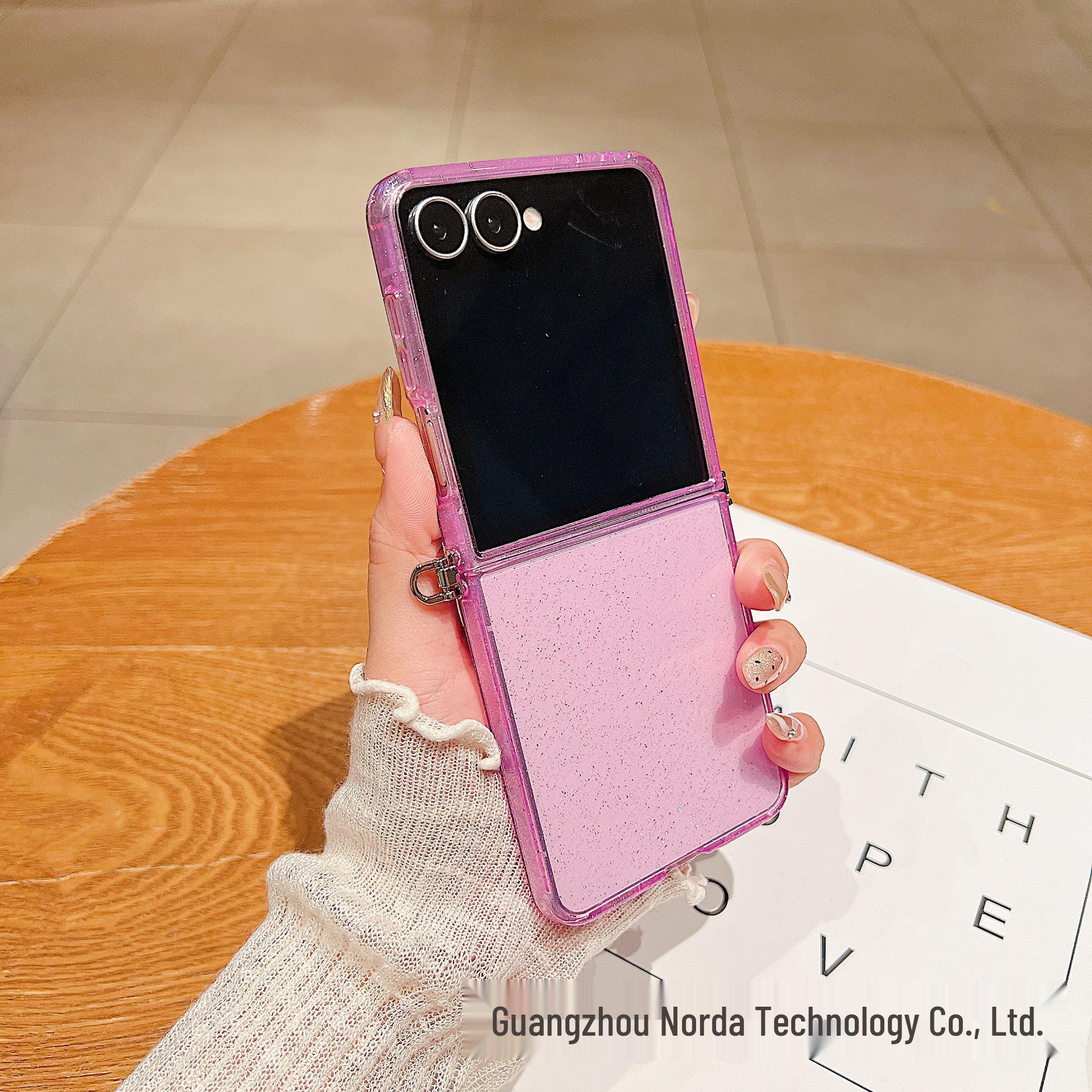 Прозрачный блестящий TPU чехол для складных телефонов Samsung Z Flip7, Moto, Huawei и Xiaomi Moto RAZR 40 Ultra
Прозрачный блестящий TPU чехол для складных телефонов Samsung Z Flip7, Moto, Huawei и Xiaomi Moto RAZR 40 Ultra