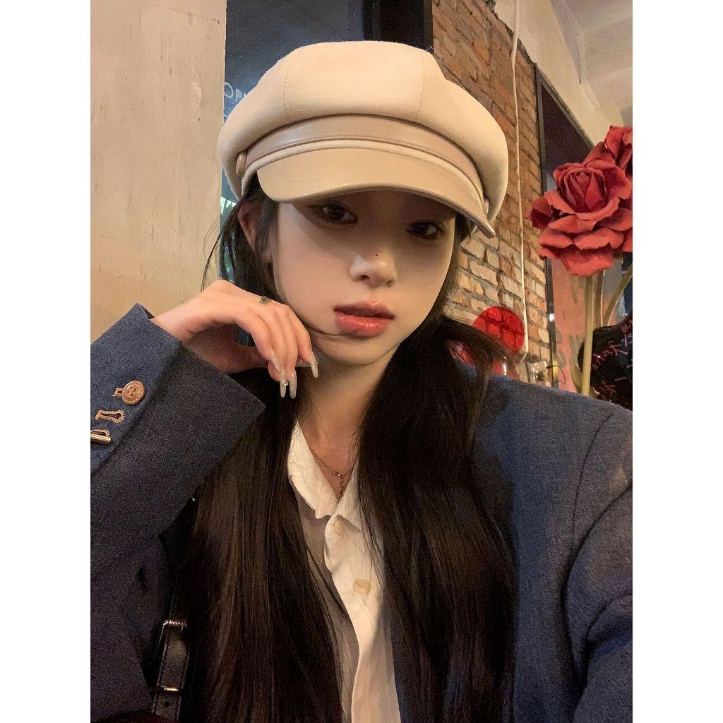Classic Wool Beret Hat With Short Brim For Winter Fashion And Casual Wear IvoryHat
Classic Wool Beret Hat With Short Brim For Winter Fashion And Casual Wear IvoryHat
